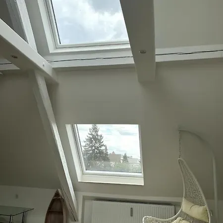 Apartment Dachgeschoss Uber Den Dachern Von